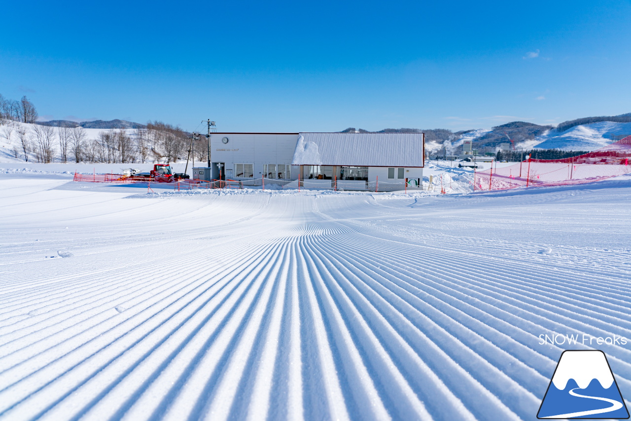 オホーツク・ローカルスキー場巡り。｜晴天粉雪の『佐呂間町営スキー場』から流氷を望む『湧別町五鹿山スキー場』へ！